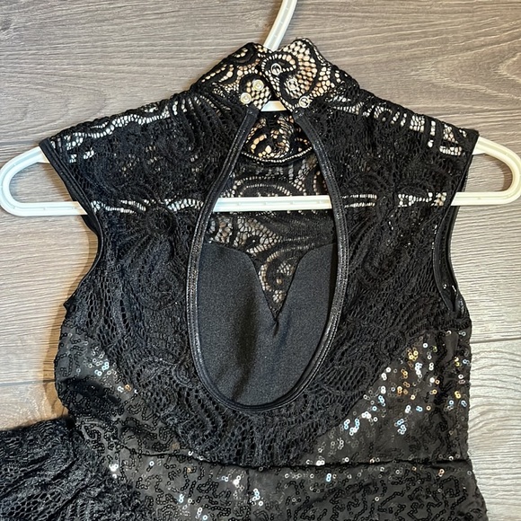 Sassy black sequinned/lace dance costume childs large - Picture 8 of 11